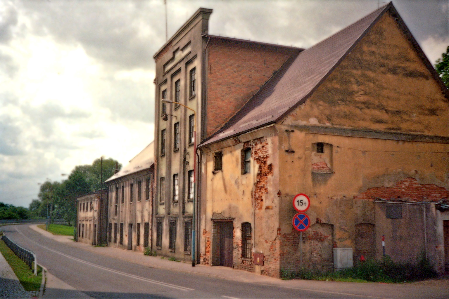 ../Images/Image001_24 (22).jpg